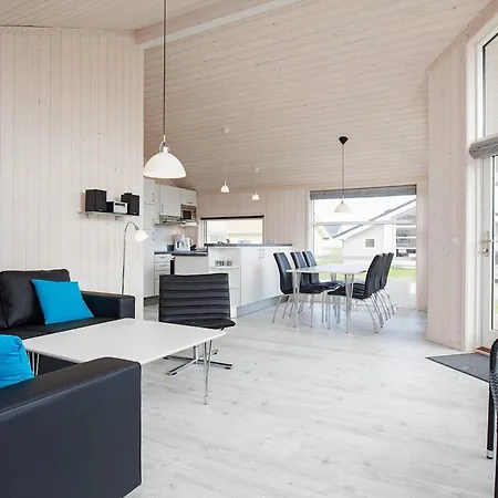 Σπίτι διακοπών With Sauna And Terrace