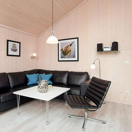 Σπίτι διακοπών With Sauna And Terrace *